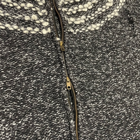 Susan Bristol Wool and Alpaca blend knitted zip up cardigan sweater. - Picture 5 of 12